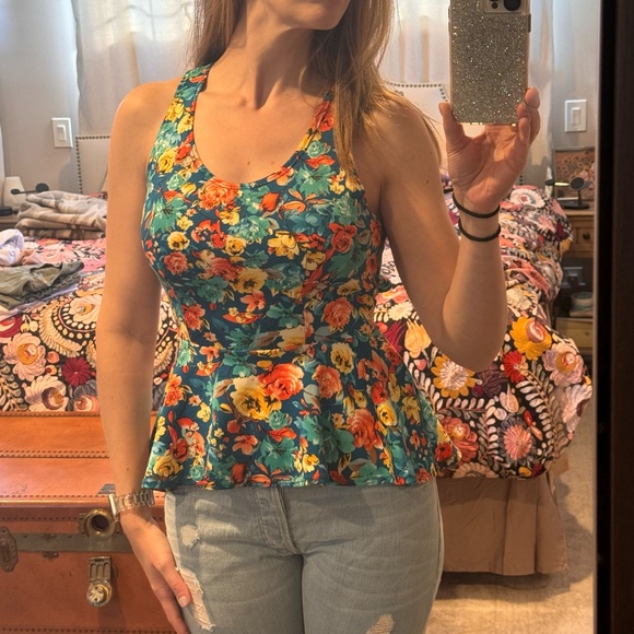 Audrey | Backless Floral Peplum  Blouse | Multi-color | Size : M - Picture 7 of 7